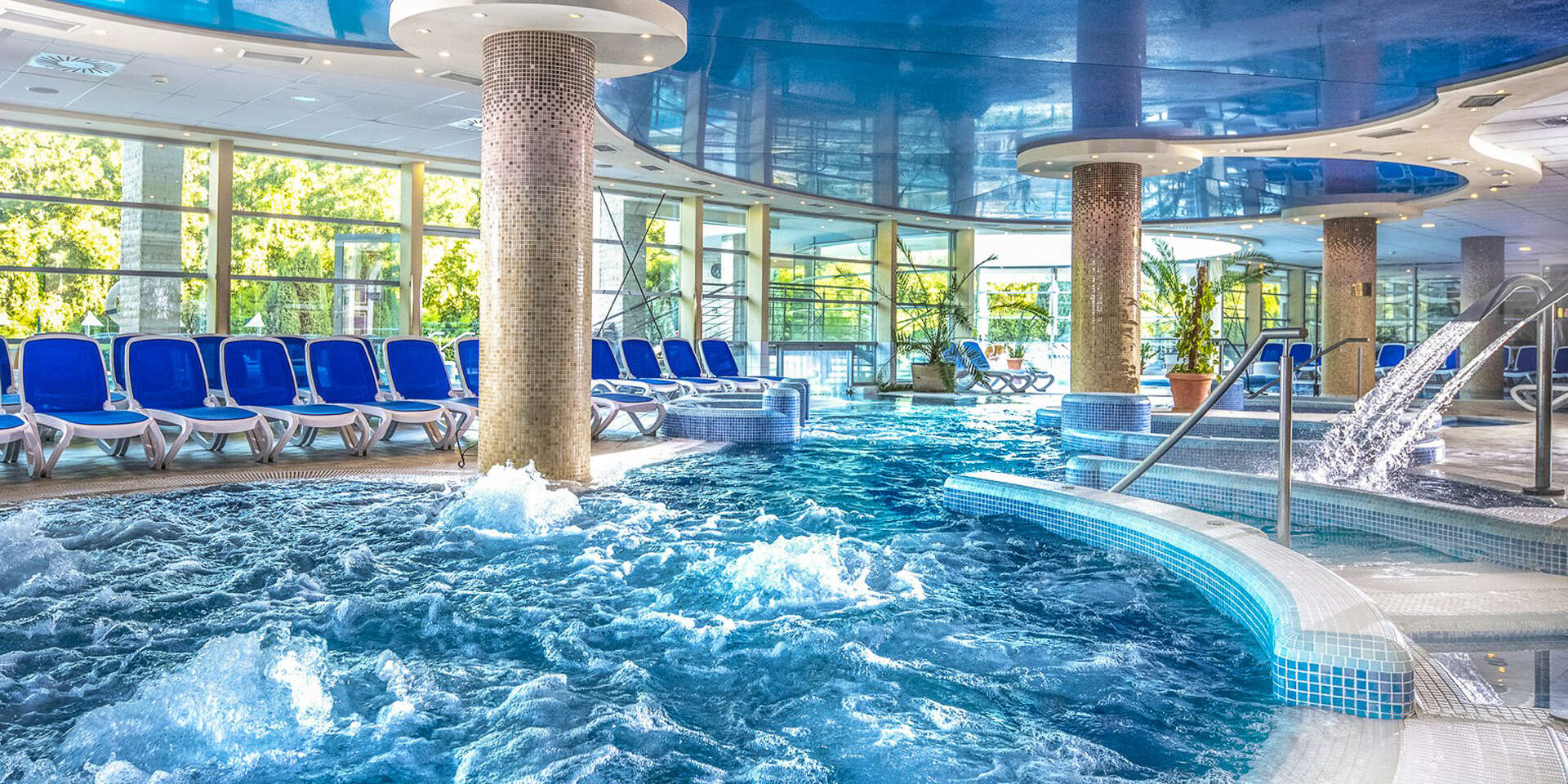 Maďarský Thermal Hotel Visegrad**** superior s polpenziou + vstupom do termálnych bazénov